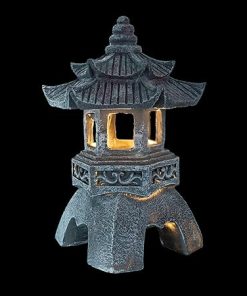 Elegant Solar Court Lantern for Outdoor Garden Decor and Durability