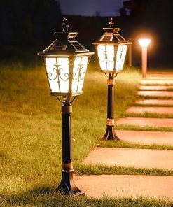 European Victoria Retro Solar LED Column Light Outdoor Metal Lamp 2