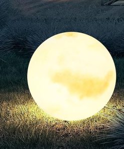 Solar Powered Moon Shape Outdoor Light for Garden and Pathway
