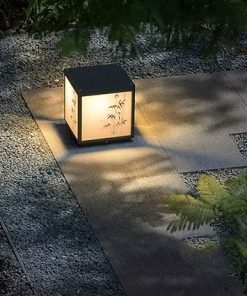 Solar LED Garden Post Light Waterproof Outdoor Decor for Courtyard 2